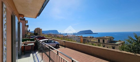 4 rooms Apartment in Naples, Italy No. 146289 27