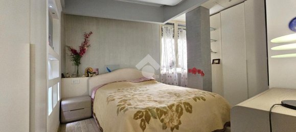 4 rooms Apartment in Naples, Italy No. 146289 4