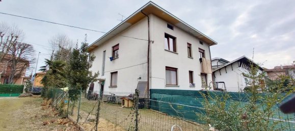 Вилла с 10 комнатами в Годзано, Италия № 123838 2