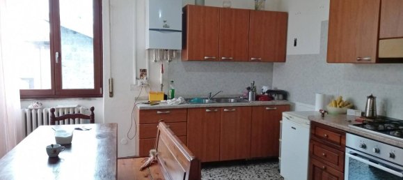 Вилла с 10 комнатами в Годзано, Италия № 123838 12