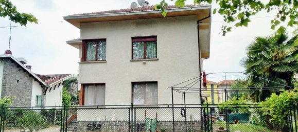 Вилла с 10 комнатами в Годзано, Италия № 123838 3