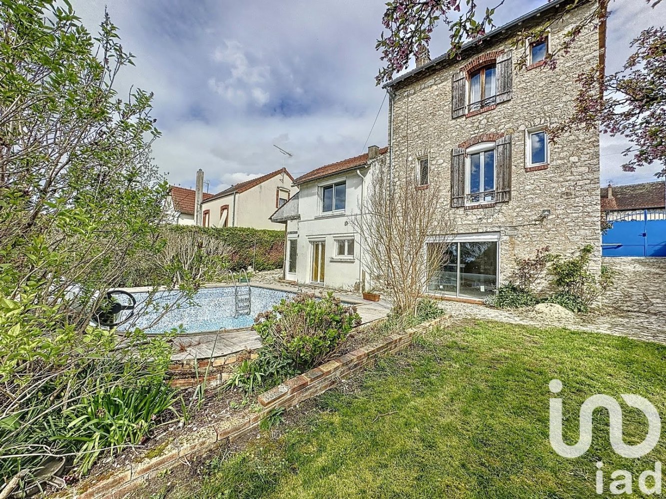 5 Schlafzimmer Haus in Amilly, France, Nr. 68481