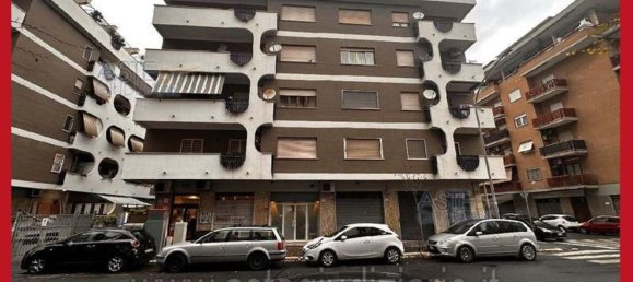 5 bedrooms Apartment in Rome, Italy No. 334061 22