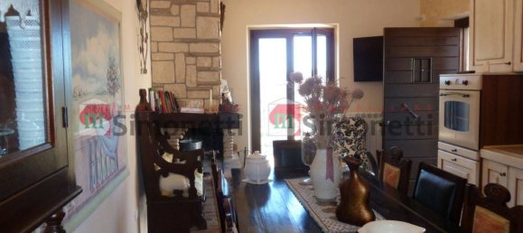 2 bedrooms House in Pereto, Italy No. 151626 2