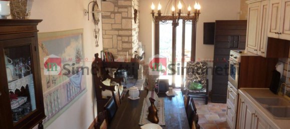 2 bedrooms House in Pereto, Italy No. 151626 9