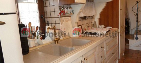 2 bedrooms House in Pereto, Italy No. 151626 6