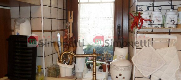 2 bedrooms House in Pereto, Italy No. 151626 5