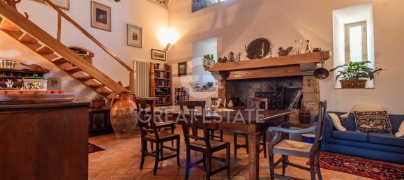 Castillos de 2 dormitorios en Lubriano, Italy No. 19416 17