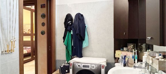 2-Zimmer Wohnung in Baranzate, Italy, Nr. 140239 11