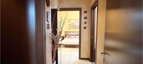 2-Zimmer Wohnung in Baranzate, Italy, Nr. 140239 15