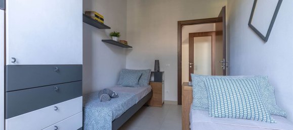 4 Schlafzimmer Wohnung in Campi Bisenzio, Italy, Nr. 319696 10