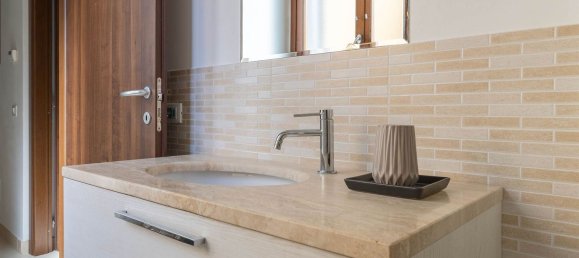 4 Schlafzimmer Wohnung in Campi Bisenzio, Italy, Nr. 319696 24