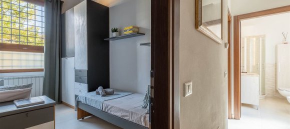 4 Schlafzimmer Wohnung in Campi Bisenzio, Italy, Nr. 319696 13