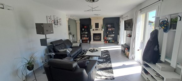 4 bedrooms House in Ars, France No. 96132 20