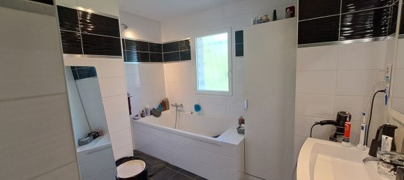 4 bedrooms House in Ars, France No. 96132 11