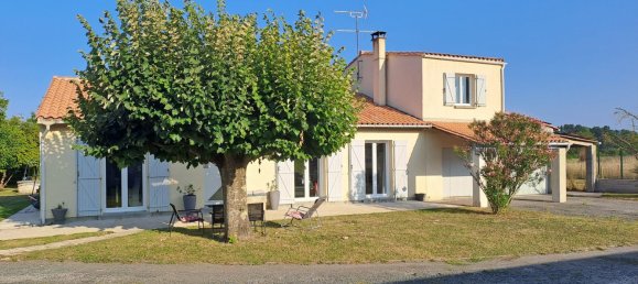 4 bedrooms House in Ars, France No. 96132 37