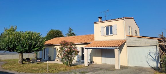 4 bedrooms House in Ars, France No. 96132 2
