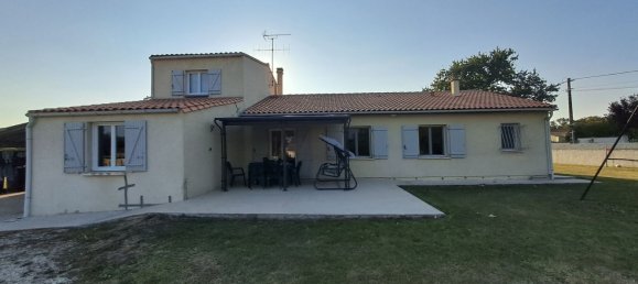 4 bedrooms House in Ars, France No. 96132 41