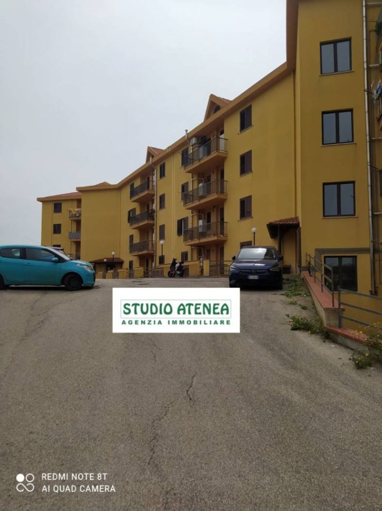 Apartamento de 3 dormitorios en Agrigento, Italy No. 293455