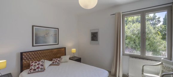 6 bedrooms Villa in Antibes, France No. 1926 13