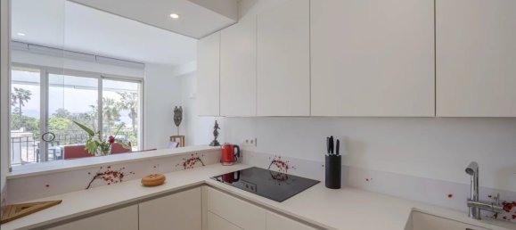 6 bedrooms Villa in Antibes, France No. 1926 12