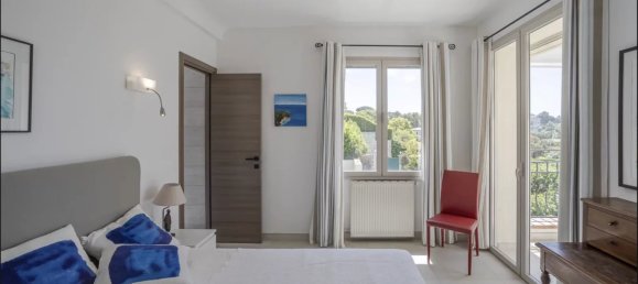 6 bedrooms Villa in Antibes, France No. 1926 7