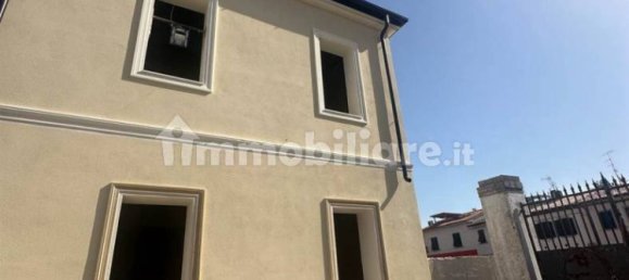 2 Schlafzimmer Wohnung in Campi Bisenzio, Italy, Nr. 10823 10