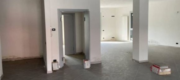 Propriété commerciale à Brivio, Italy 242m² No. 365543 3