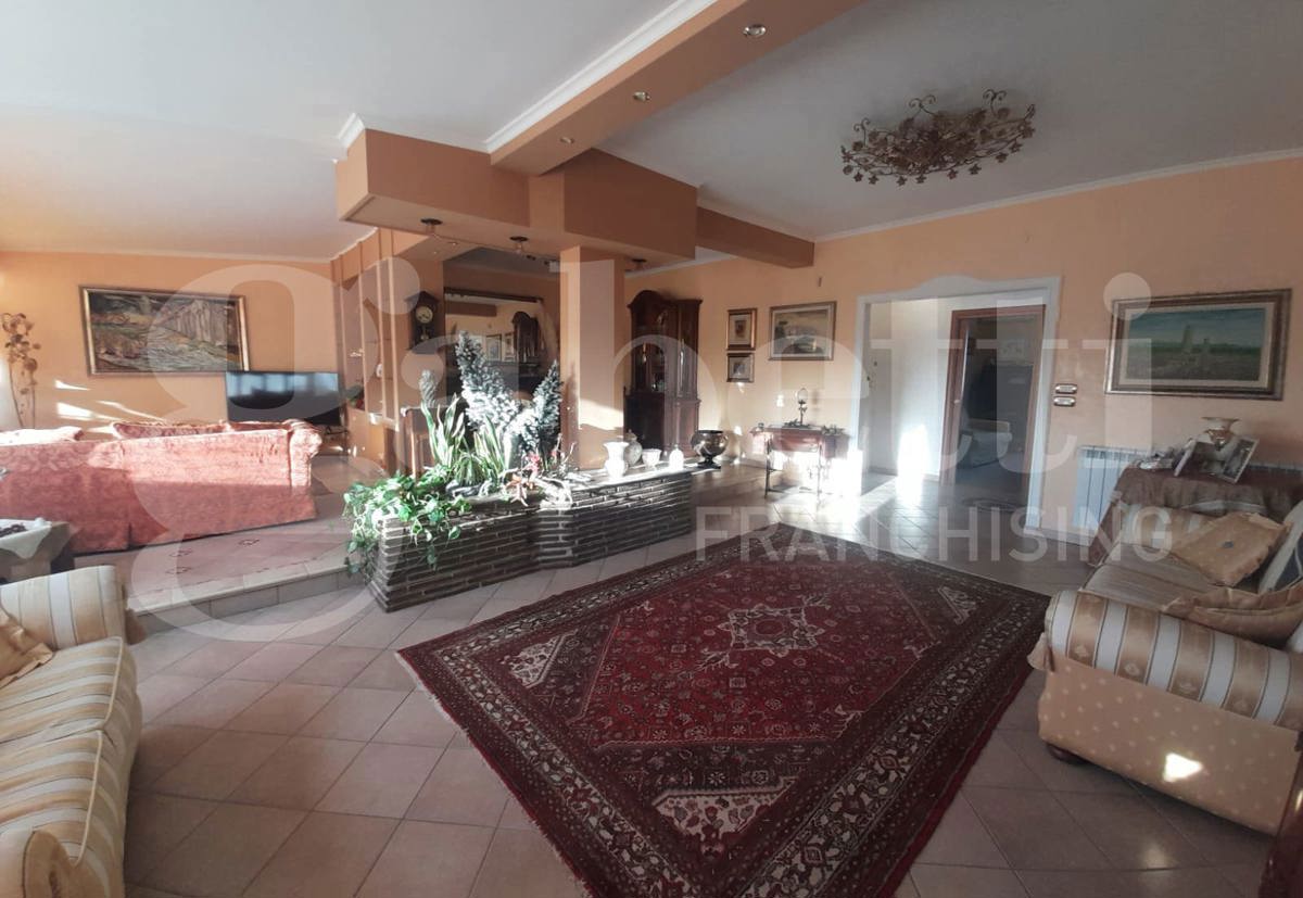 5-salle Penthouse à Syracuse, Italy No. 242871