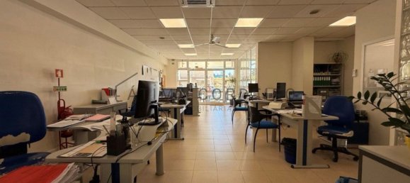 Gewerbliche Immobilie in Corroios, Portugal 124m², Nr. 339506 3