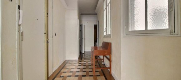 3 bedrooms Apartment in Marseille, France No. 343404 10