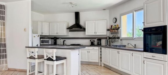 6 bedrooms House in Saint-Etienne-de-Tulmont, France No. 305415 4