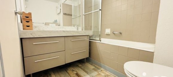 Estudio en Nantes, France No. 278256 5