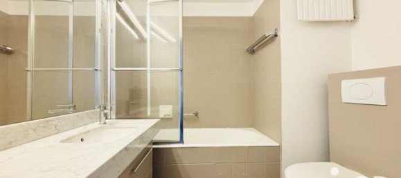 Estudio en Nantes, France No. 278256 2