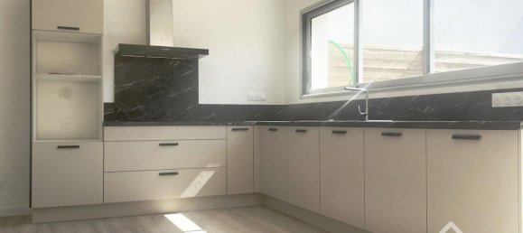 Дом с 4 спальнями в Сент-Суль, Франция № 110961 2