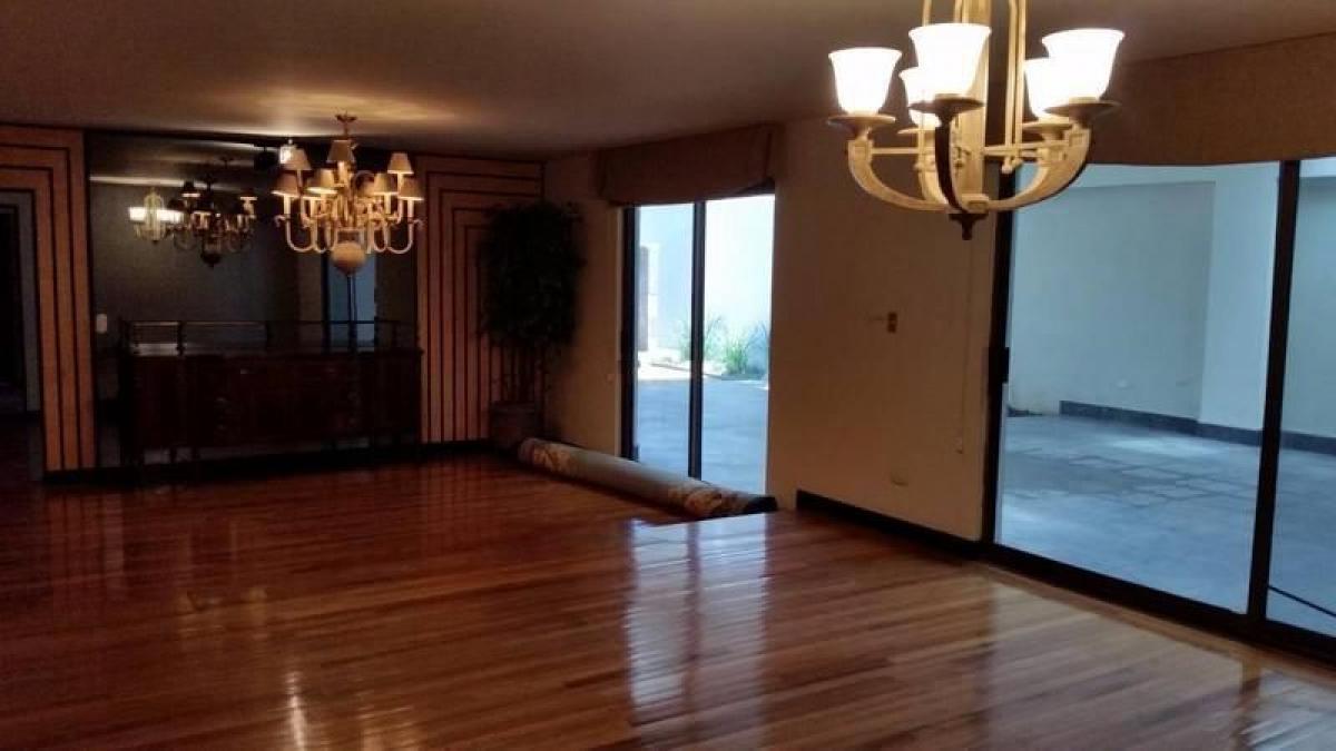 3 bedrooms House in Nuevo Leon, Mexico No. 165276