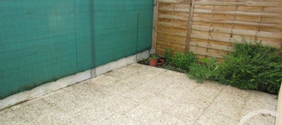 2 bedrooms House in Chateauneuf-sur-Loire, France No. 157891 4