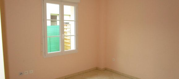 2 bedrooms House in Chateauneuf-sur-Loire, France No. 157891 6