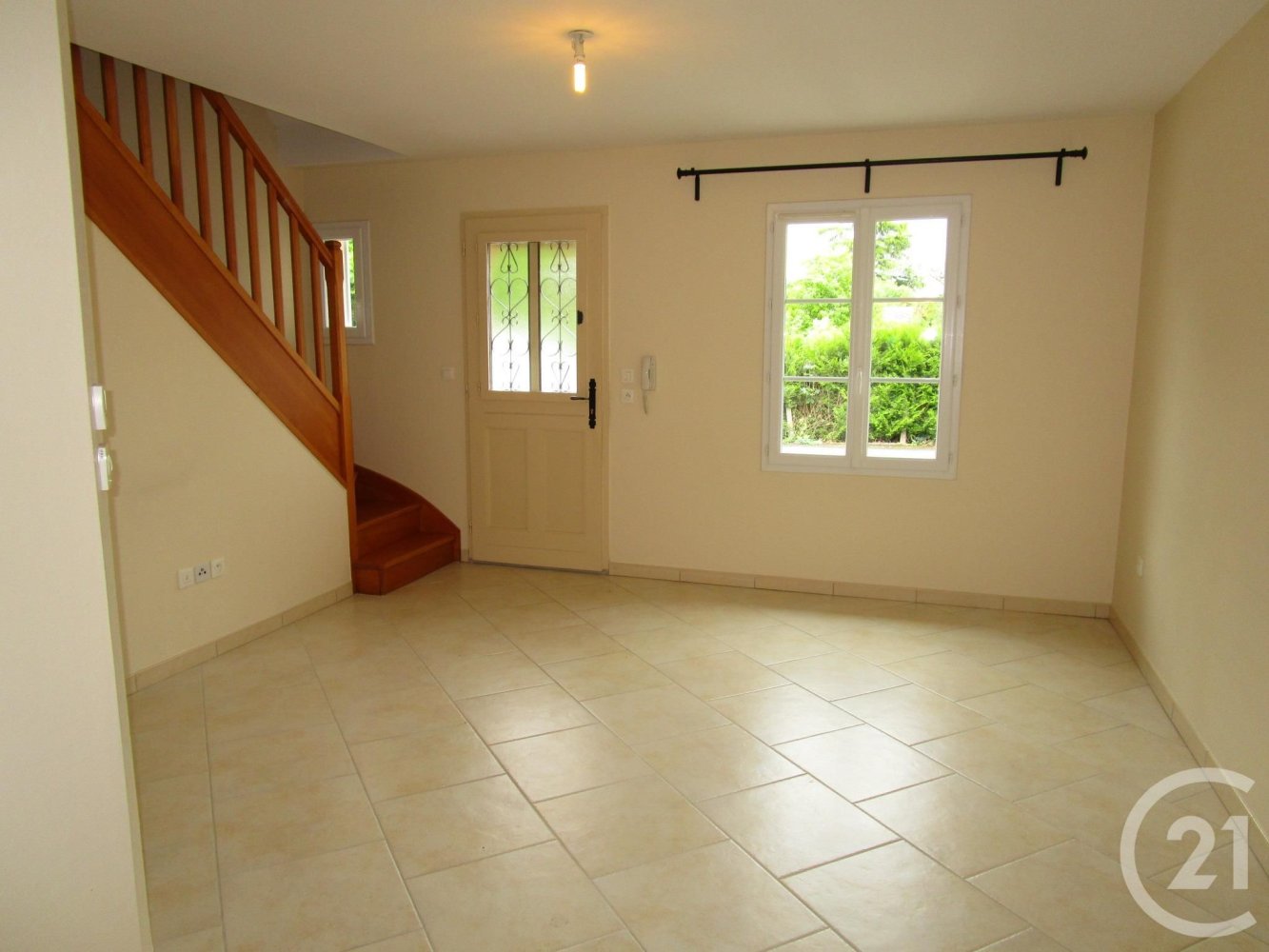 2 bedrooms House in Chateauneuf-sur-Loire, France No. 157891