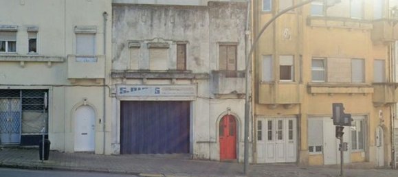 537m² Building in Porto, Portugal No. 135076 9