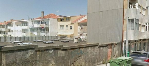 537m² Building in Porto, Portugal No. 135076 5