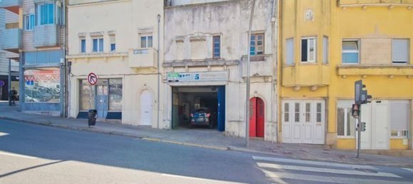 537m² Building in Porto, Portugal No. 135076 10