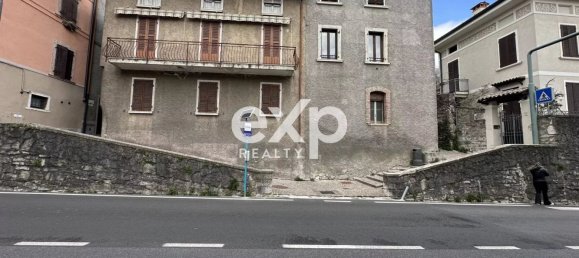 Casa de 15 habitaciónes en Gargnano, Italy No. 258772 29