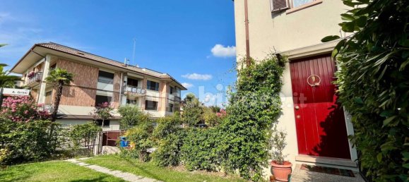 Квартира с 1 спальней в Тревизо, Италия № 347210 3