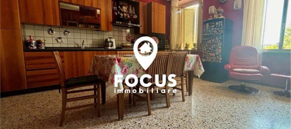 5 rooms Apartment in Fucecchio, Italy No. 269686 6