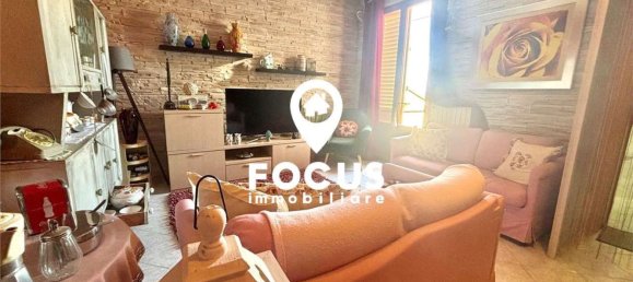 5 rooms Apartment in Fucecchio, Italy No. 269686 5