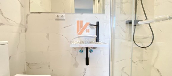 4 bedrooms House in A Coruna, Spain No. 171987 3