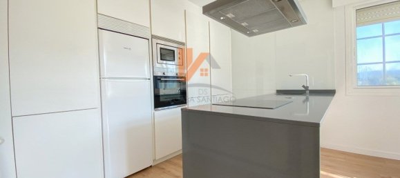 4 bedrooms House in A Coruna, Spain No. 171987 5