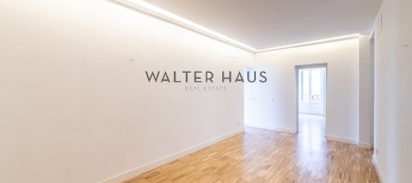 3 bedrooms Apartment in Madrid, Spain No. 183388 19