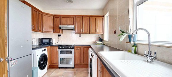 2 غرف نوم عقار تجاري في Hayes, United Kingdom رقم 5084 3